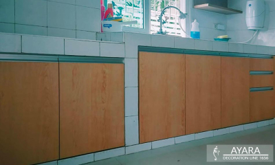 ชุดครัว Built-in โครงซีเมนต์บอร์ด หน้าบาน Laminate สี Hill Top Maple