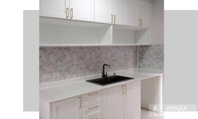 ชุดครัว Built-in โครงซีเมนต์บอร์ด หน้าบาน PVC สีขาว