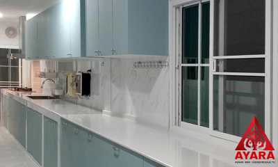 ชุดครัว Built-in โครงซีเมนต์บอร์ด หน้าบาน PVC สีเขียว