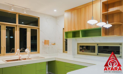 ชุดครัว Built-in โครงซีเมนต์บอร์ด หน้าบาน Laminate สี Cezarus Oak ลายไม้เข้ม