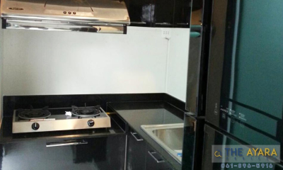 ชุดครัว Built-in Laminate สีดำ