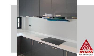 ชุดครัว Built-in โครงซีเมนต์บอร์ด หน้าบาน Hi Gloss สีเทาเงา