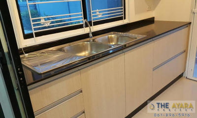 ชุดครัว Built-in Laminate ลายไม้ Colorado Oak