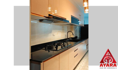 ชุดครัว Built-in โครงซีเมนต์บอร์ด หน้าบาน Hi Gloss สีโอรสอ่อนเงา