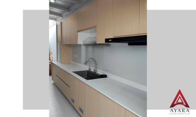 ชุดครัว Built-in โครงซีเมนต์บอร์ด หน้าบาน Melamine สี TNK 5001-12 ลายไม้