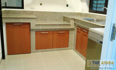 ชุดครัว Built-in Laminate ลายไม้ Wild Cherry