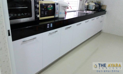 ชุดครัว Built-in โครงซีเมนต์บอร์ด หน้าบาน Acrylic ชุด A สีขาว + ชุด B สีน้ำตาล