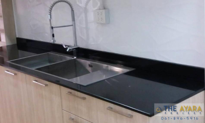 ชุดครัว Built-in โครงซีเมนต์บอร์ด ชุด A, B หน้าบาน Laminate สี Bisque Elm