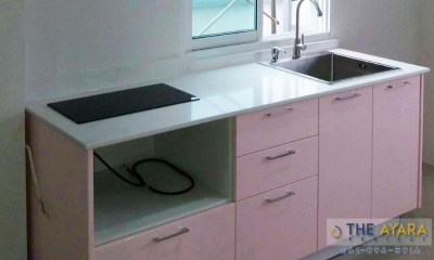 ชุดครัว Built-in โครงซีเมนต์บอร์ด หน้าบาน Hi Gloss สีชมพู