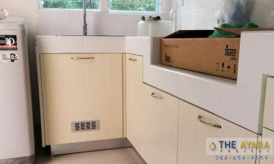 ชุดครัว Built-in โครงซีเมนต์บอร์ด หน้าบาน Laminate สี Dunewood