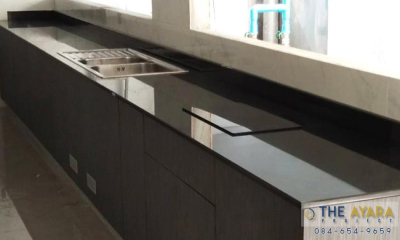 ชุดครัว Built-in โครงซีเมนต์บอร์ด หน้าบาน Laminate สี Burnt Strand