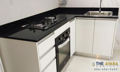 ชุดครัว Built-in โครงซีเมนต์บอร์ด หน้าบาน Melamine สีขาว
