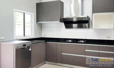 ชุดครัว Built-in โครงซีเมนต์บอร์ด หน้าบาน Laminate สี Citadel