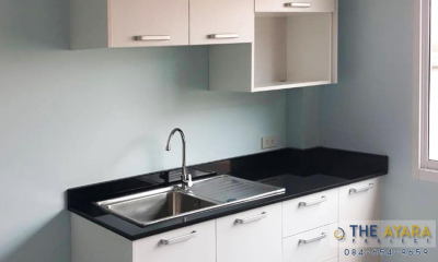 ชุดครัว Built-in โครงซีเมนต์บอร์ด หน้าบาน Melamine สี Oak