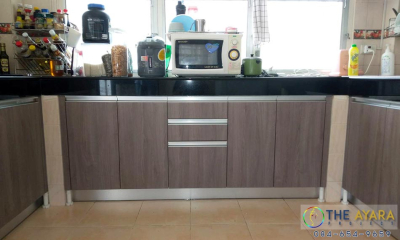 ชุดครัว Built-in โครงซีเมนต์บอร์ด หน้าบาน Melamine สี Oak
