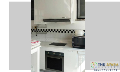 ชุดครัว Built-in โครงซีเมนต์บอร์ด หน้าบาน Laminate สีขาวเงา
