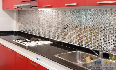 ชุดครัว Built-in โครงซีเมนต์บอร์ด หน้าบาน Melamine สีแดง