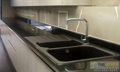 ชุดครัว Built-in โครงซีเมนต์บอร์ด หน้าบาน Melamine สี Oak