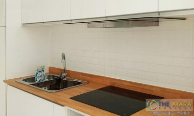 ชุดครัว Built-in โครงซีเมนต์บอร์ด หน้าบาน Hi Gloss สีขาวเงา