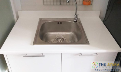 ชุดครัว Built-in โครงซีเมนต์บอร์ด หน้าบาน Melamine สีขาวด้าน