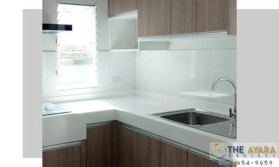 ชุดครัว Built-in โครงซีเมนต์บอร์ด หน้าบาน Laminate สี Olive Afromosia