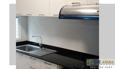 ชุดครัว Built-in โครงซีเมนต์บอร์ด หน้าบาน Melamine สีขาวด้าน