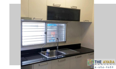 ชุดครัว Built-in โครงซีเมนต์บอร์ด หน้าบาน Melamine สีขาวด้าน