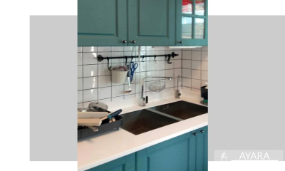 ชุดครัว Built-in โครงซีเมนต์บอร์ด หน้าบาน PVC สีเขียวด้าน เซาะร่อง Line Corner + สีขาวลายไม้ เซาะร่อง Stack