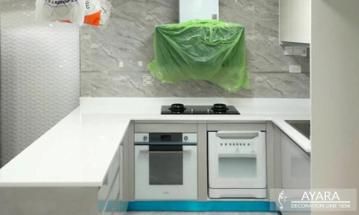 ชุดครัว Built-in โครงซีเมนต์บอร์ด หน้าบาน Hi Gloss สี PUGYG817 + PUCRG836