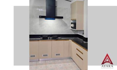 ชุดครัว Built-in โครงซีเมนต์บอร์ด หน้าบาน Melamine สีครีมผิวส้ม