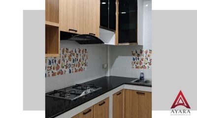 ชุดครัว Built-in โครงซีเมนต์บอร์ด หน้าบาน Laminate สีลายไม้