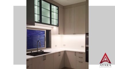 ชุดครัว Built-in โครงซีเมนต์บอร์ด หน้าบาน Laminate สี Light Greige