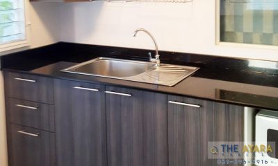 ชุดครัว Built-in โครงซีเมนต์บอร์ด หน้าบาน Laminate ลายไม้ Cuban Wood