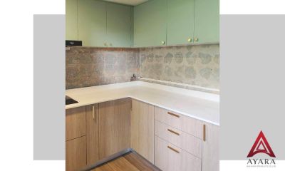ชุดครัว Built-in โครงซีเมนต์บอร์ด หน้าบาน Laminate สีลายไม้ + เขียวอ่อน