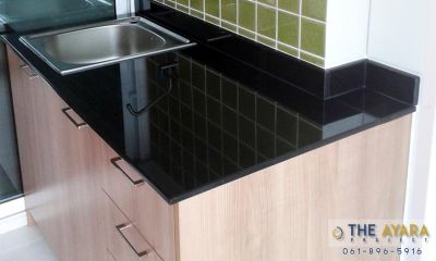 ชุดครัว Built-in โครงซีเมนต์บอร์ด หน้าบาน Melamine ลายไม้สี Cappuccino
