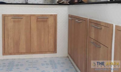 ชุดครัว Built-in โครงซีเมนต์บอร์ด หน้าบาน Laminate สี Sand Oak
