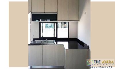 ชุดครัว Built-in โครงซีเมนต์บอร์ด หน้าบาน Melamine สี White Pine