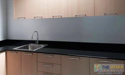 ชุดครัว Built-in โครงซีเมนต์บอร์ด หน้าบาน Melamine สี Oak