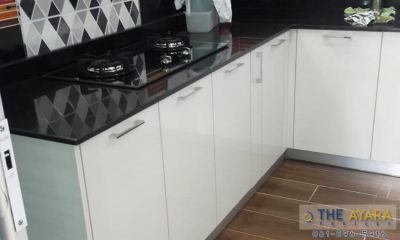 ชุดครัว Built-in Acrylic สีขาวมุก