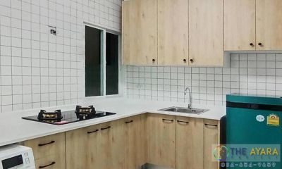 ชุดครัว Built-in โครงซีเมนต์บอร์ด หน้าบาน Melamine สีลายไม้