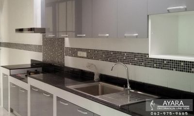 ชุดครัว Built-in โครงซีเมนต์บอร์ด หน้าบาน Hi Gloss สีเทาเงา