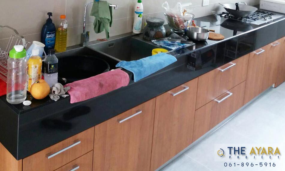 ชุดครัว Built-in โครงซีเมนต์บอร์ด หน้าบาน Laminate สี Hazelnut Cherry