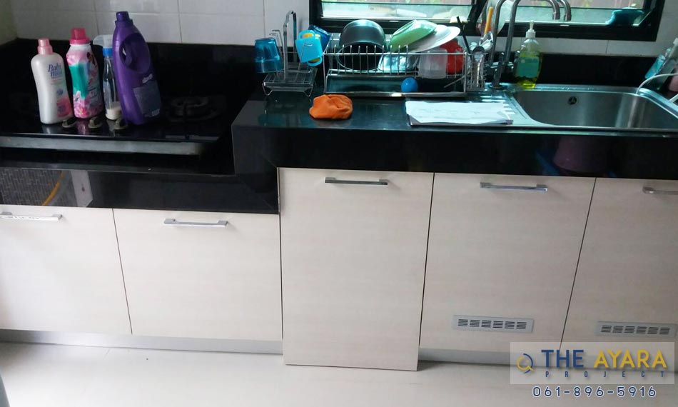 ชุดครัว Built-in โครงซีเมนต์บอร์ด หน้าบาน Laminate สี White Sakura