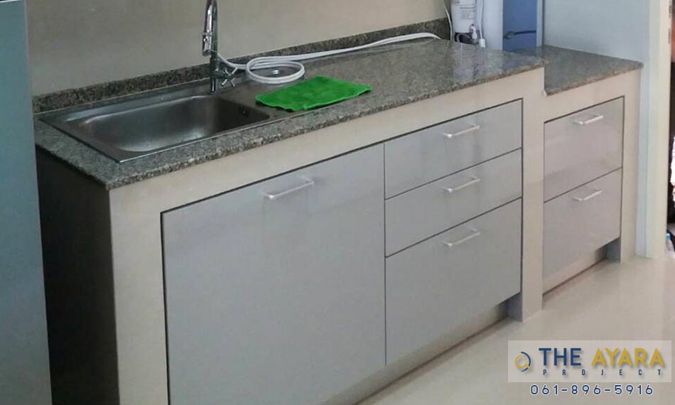 ชุดครัว Built-in โครงซีเมนต์บอร์ด หน้าบาน Laminate สี Folktone