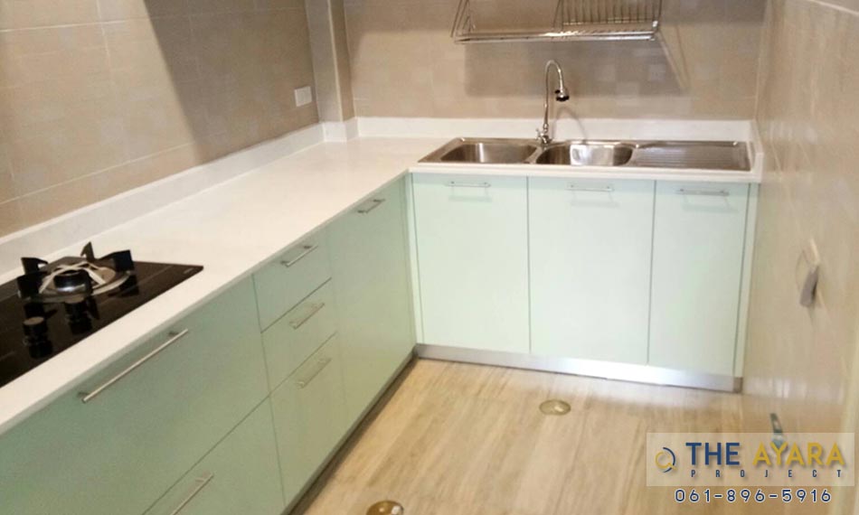 ชุดครัว Built-in โครงซีเมนต์บอร์ด หน้าบาน Laminate สีเขียวด้าน Opal