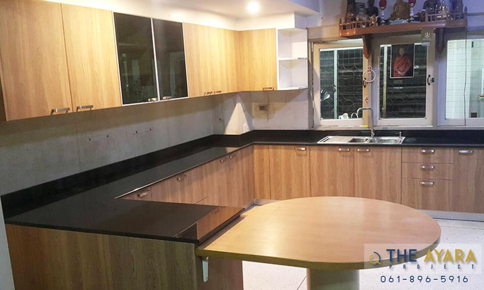 ชุดครัว Built-in โครงซีเมนต์บอร์ด หน้าบาน Laminate สี Millennium Oak