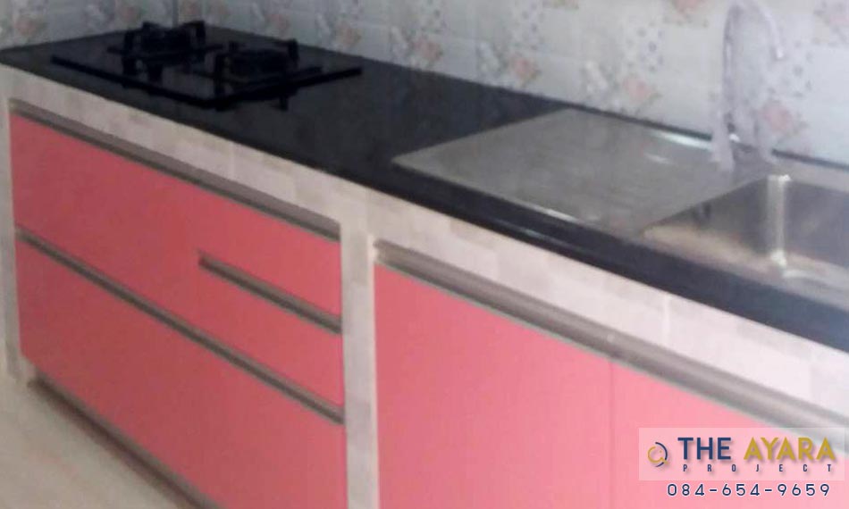 ชุดครัว Built-in โครงซีเมนต์บอร์ด หน้าบาน Hi Gloss สีชมพู
