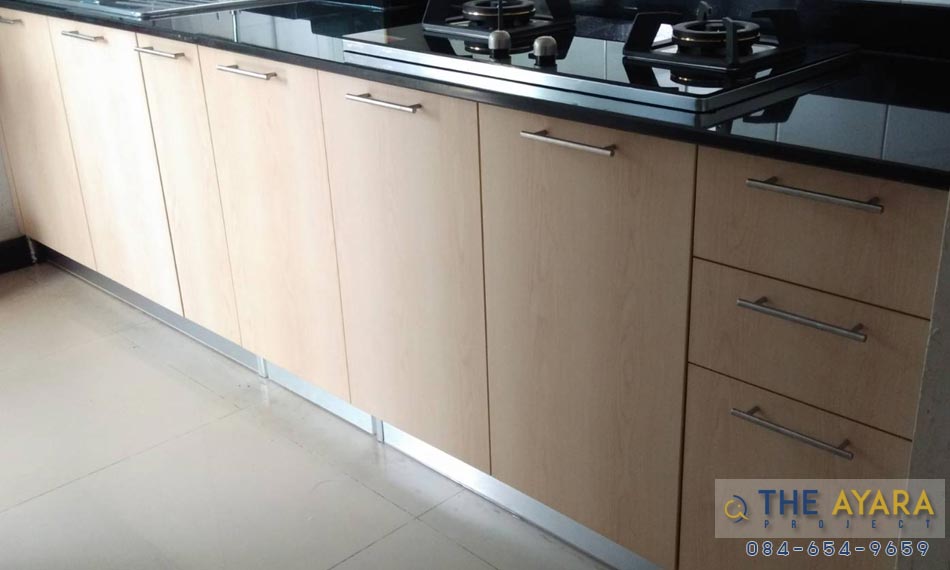 ชุดครัว Built-in โครงซีเมนต์บอร์ด หน้าบาน Natural Maple