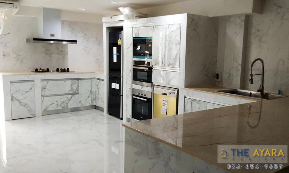 ชุดครัว Built-in โครงซีเมนต์บอร์ด หน้าบาน Laminate สี Calacatta Marble