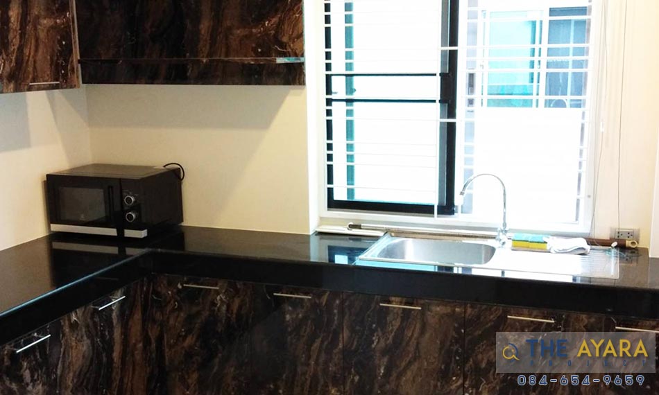 ชุดครัว Built-in โครงซีเมนต์บอร์ด หน้าบาน Laminate สี Marbled Cappuccino